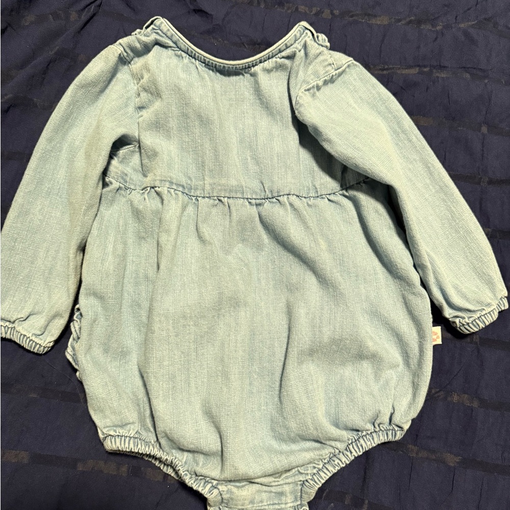 Ruffle butts chambray bubble romper size 12-18m